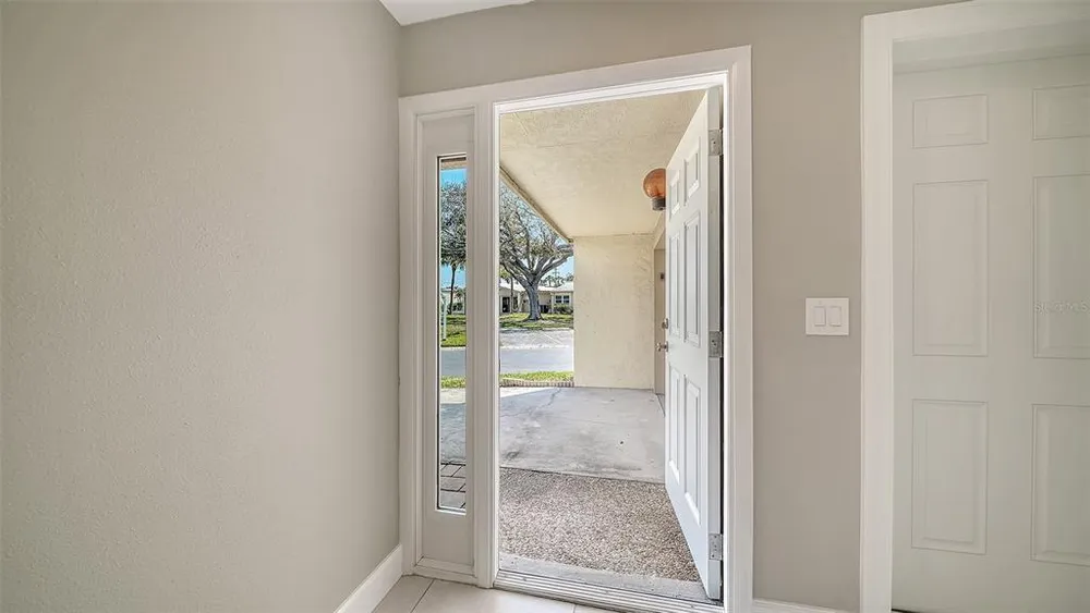 113 Whispering Sands Dr, Sarasota, FL 34242