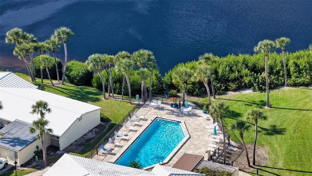113 Whispering Sands Dr, Sarasota, FL 34242