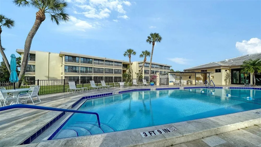 113 Whispering Sands Dr, Sarasota, FL 34242