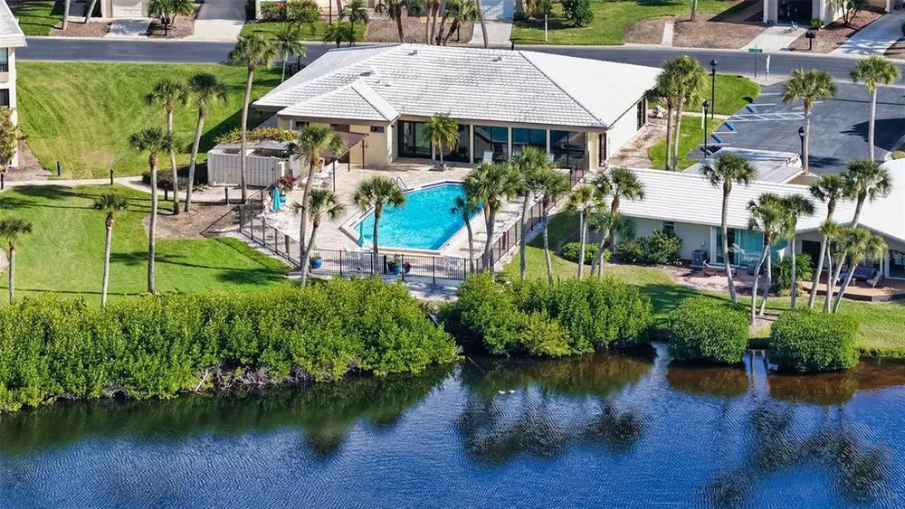113 Whispering Sands Dr, Sarasota, FL 34242