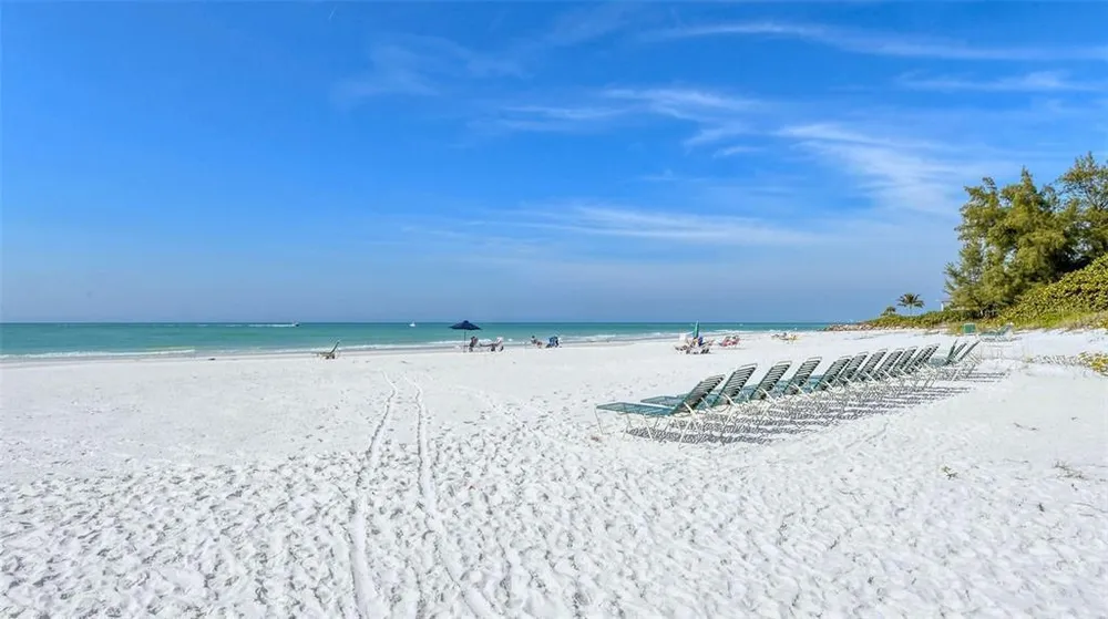 113 Whispering Sands Dr, Sarasota, FL 34242
