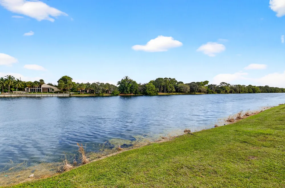 1940 SW 7th Pl, Boca Raton, FL 33486