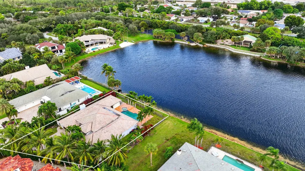 1940 SW 7th Pl, Boca Raton, FL 33486