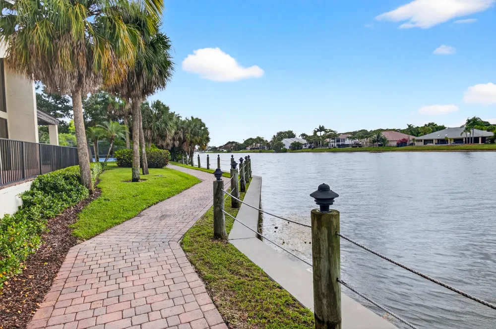 1940 SW 7th Pl, Boca Raton, FL 33486