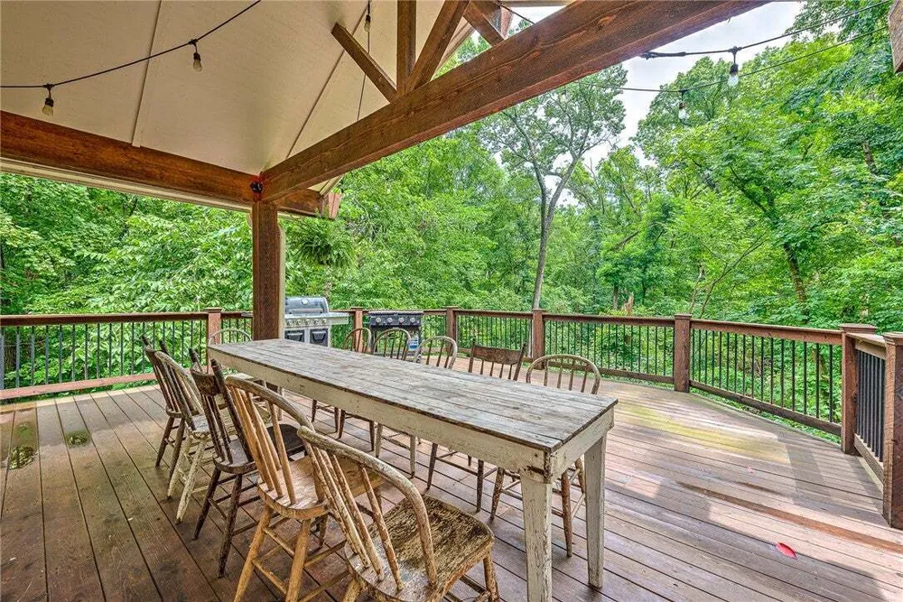 200 Kayla Dr, Rogers, AR 72756