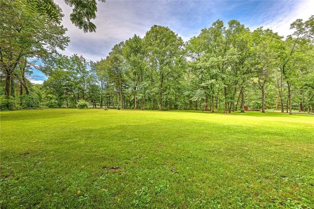 200 Kayla Dr, Rogers, AR 72756