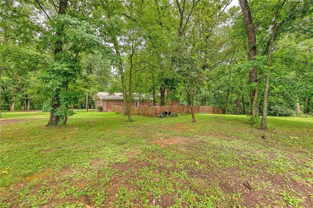 200 Kayla Dr, Rogers, AR 72756