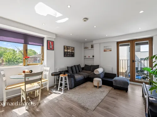 London Road, Cheam, Suttonphoto