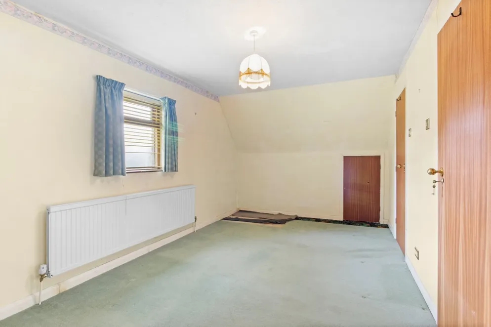 Property carousel item 16