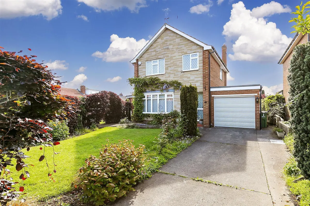Mill Hill Drive, Huntington, York