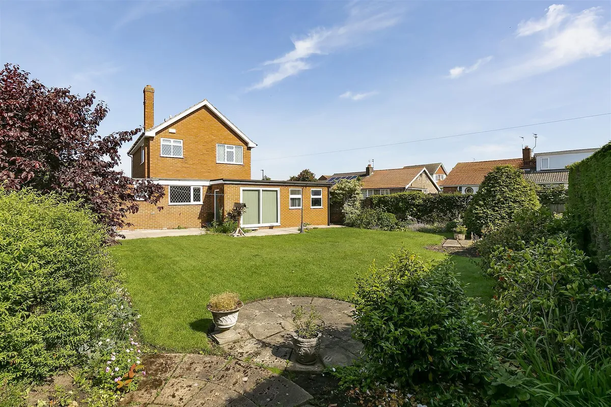 Mill Hill Drive, Huntington, York