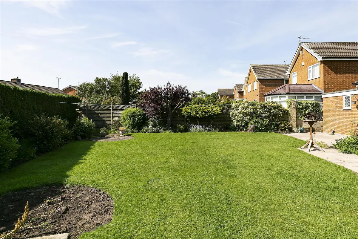 Mill Hill Drive, Huntington, York