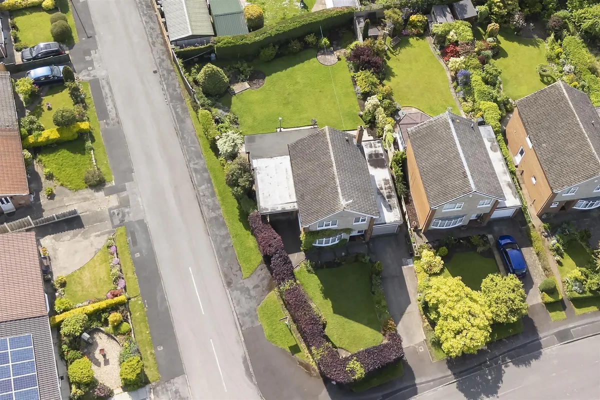 Mill Hill Drive, Huntington, York