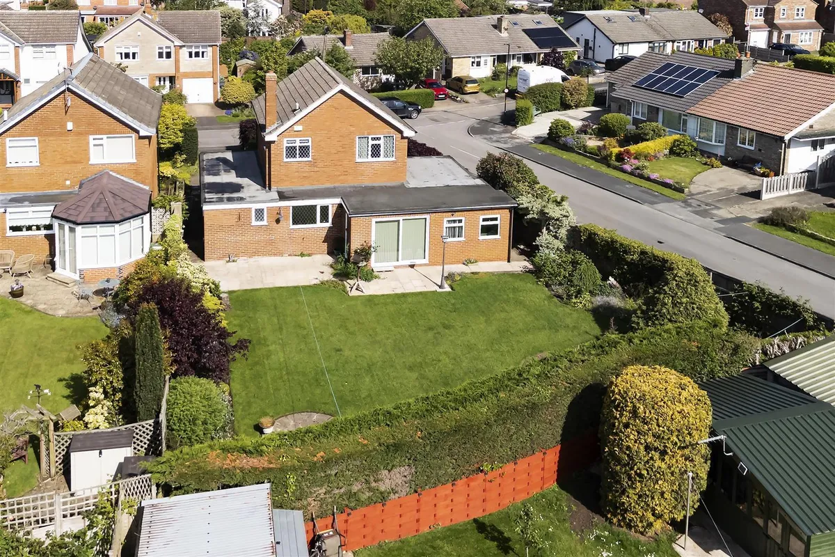Mill Hill Drive, Huntington, York