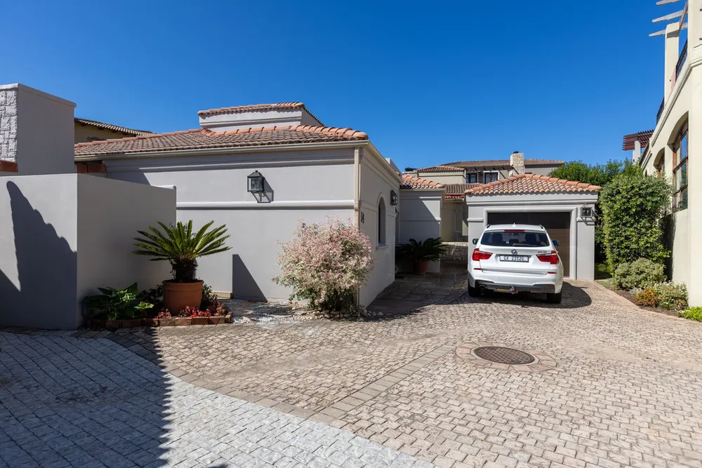 South Africa, Western Cape, Goose Valley Golf Estate