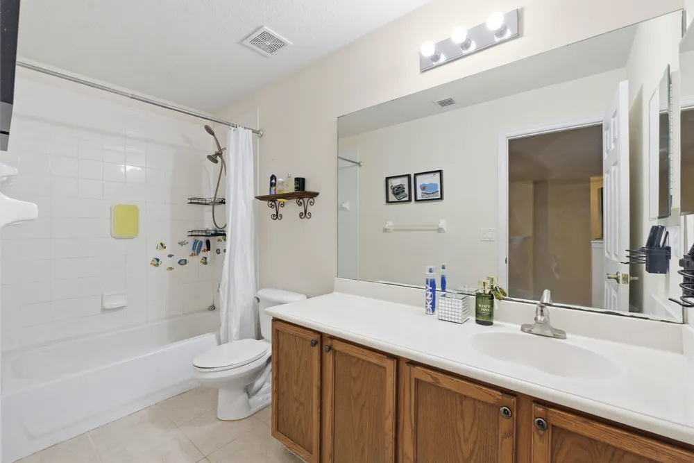 10134 Boca Vista Dr, Boca Raton, FL 33498