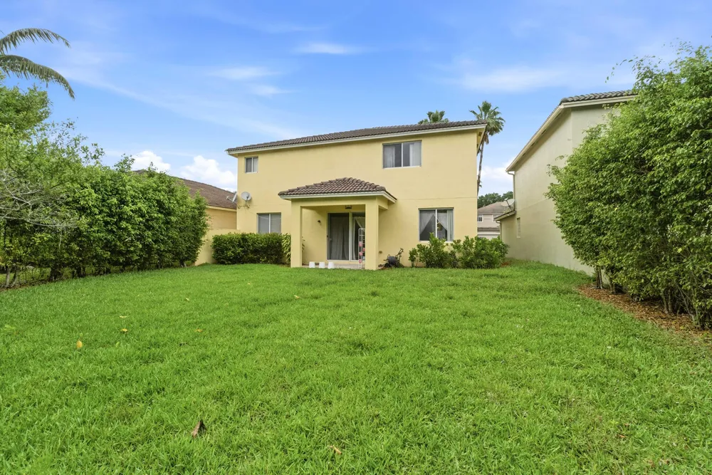 10134 Boca Vista Dr, Boca Raton, FL 33498