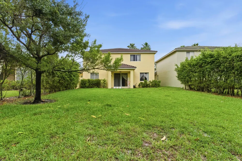 10134 Boca Vista Dr, Boca Raton, FL 33498