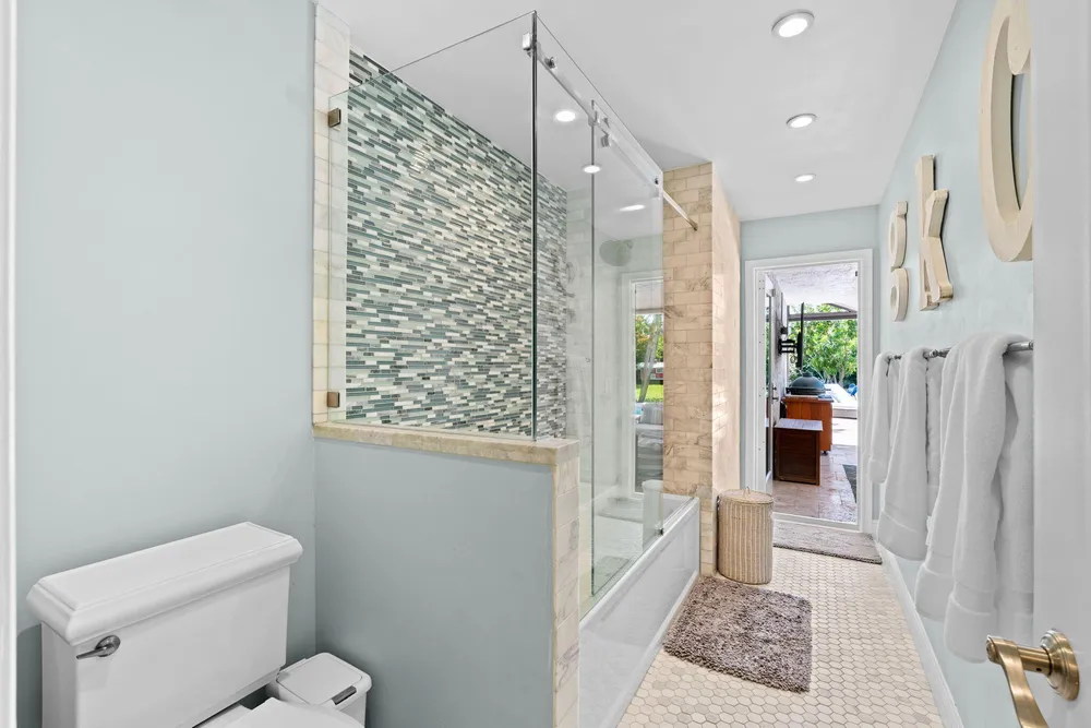 6207 NW 72nd Way, Parkland, FL 33067