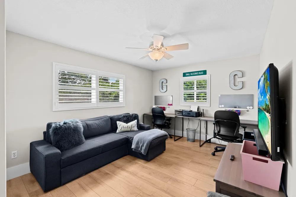 6207 NW 72nd Way, Parkland, FL 33067