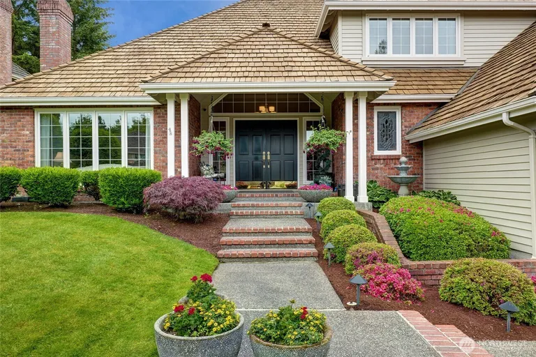 22519 SE 46th Pl, Sammamish, WA 98075