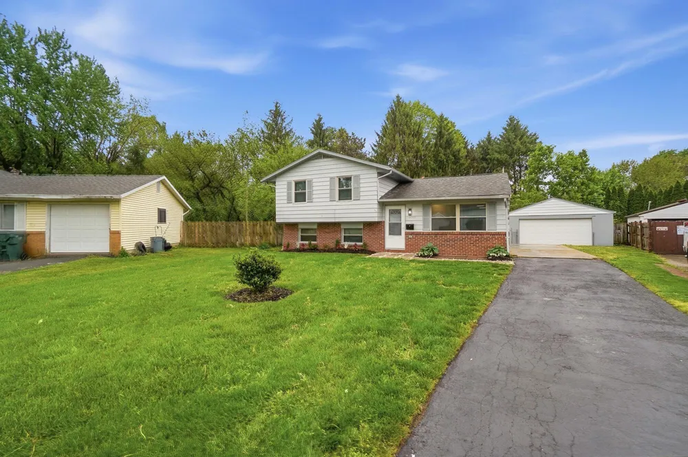 5007 Holbrook Dr, Columbus, OH 43232