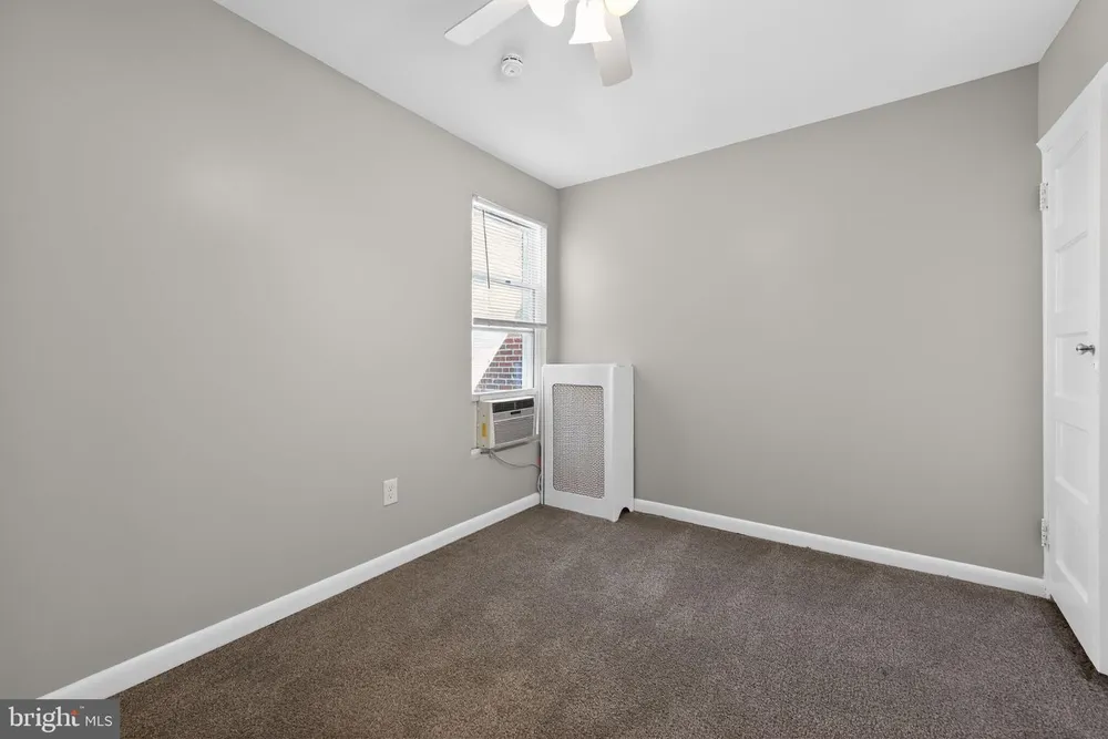 5918 Malta St, Philadelphia, PA 19120