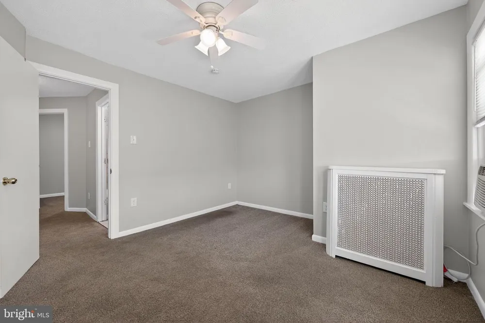5918 Malta St, Philadelphia, PA 19120