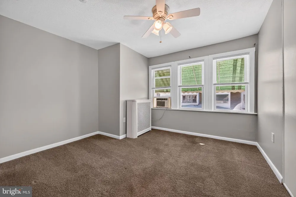 5918 Malta St, Philadelphia, PA 19120
