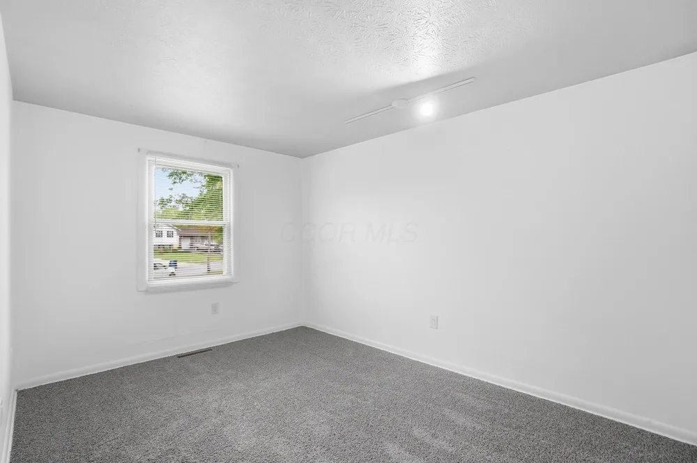 5007 Holbrook Dr, Columbus, OH 43232