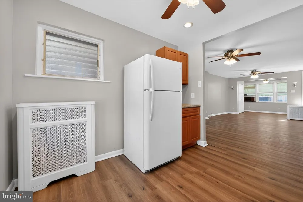 5918 Malta St, Philadelphia, PA 19120