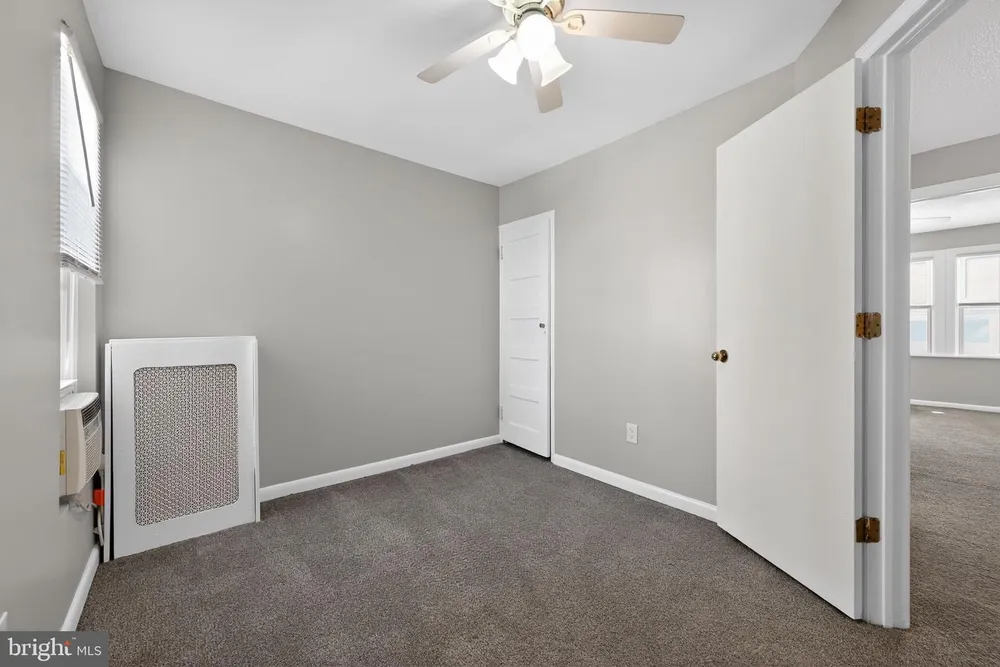 5918 Malta St, Philadelphia, PA 19120
