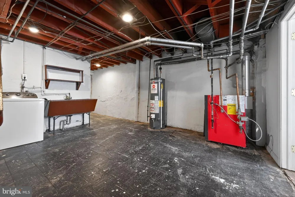 5918 Malta St, Philadelphia, PA 19120