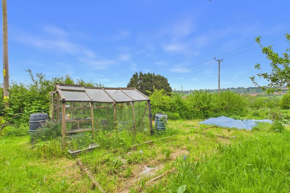 Property carousel item 21