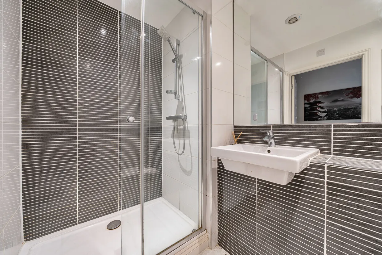 Montpellier Terrace, Cheltenham, GL50 photo 7
