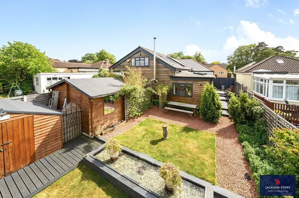 Centre Drive, Newmarket, CB8 photo 1