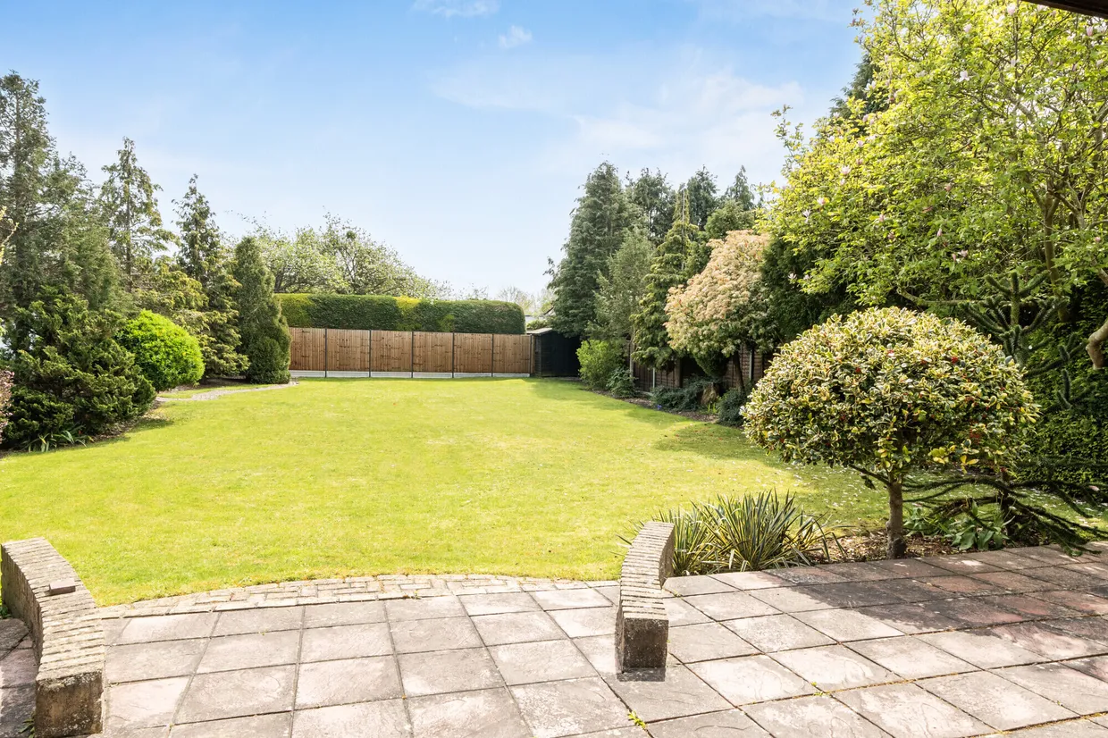 Ouseley Road, Wraysbury, TW19 photo 19