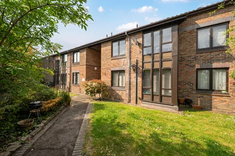 Gateway, Weybridge, KT13