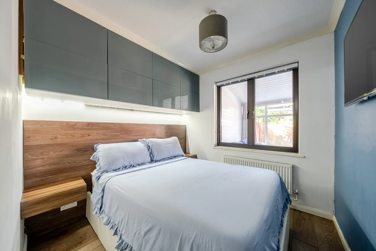 Gateway, Weybridge, KT13 photo 10