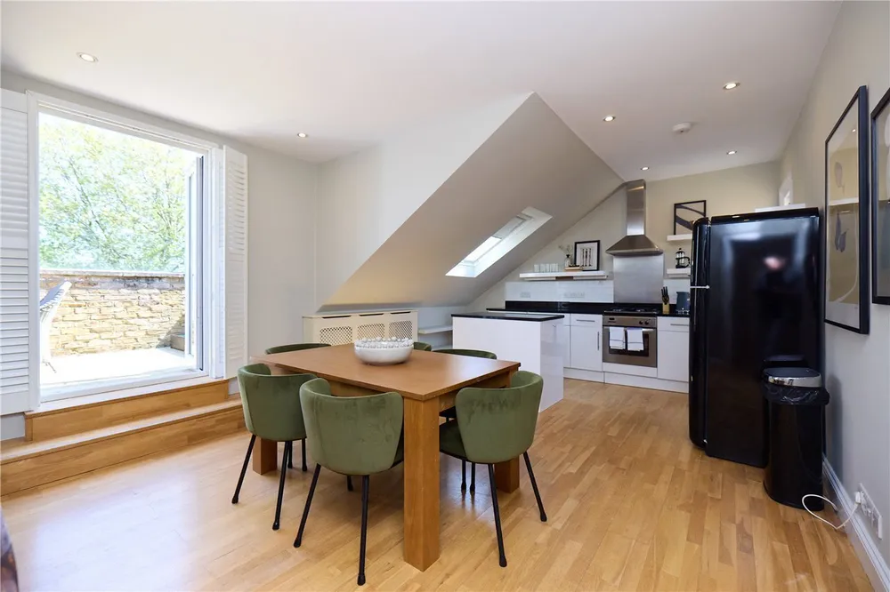 Santos Road, London, SW18