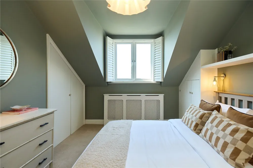Santos Road, London, SW18