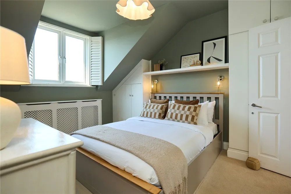 Santos Road, London, SW18