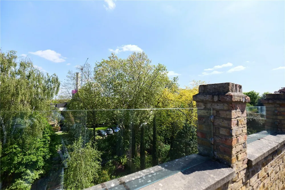 Santos Road, London, SW18