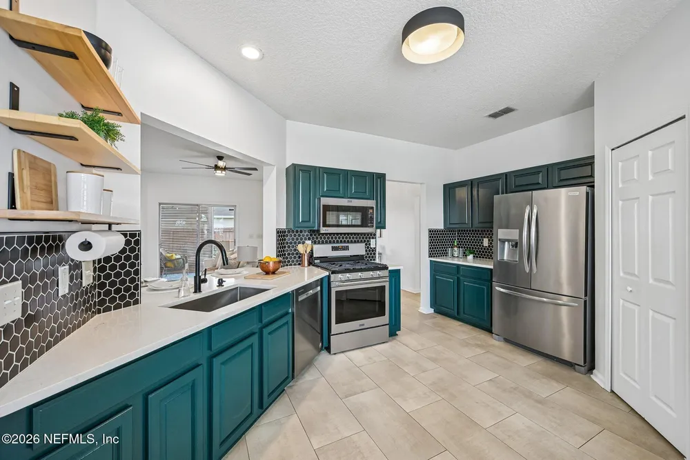 11176 Lord Taylor Dr, Jacksonville, FL 32246