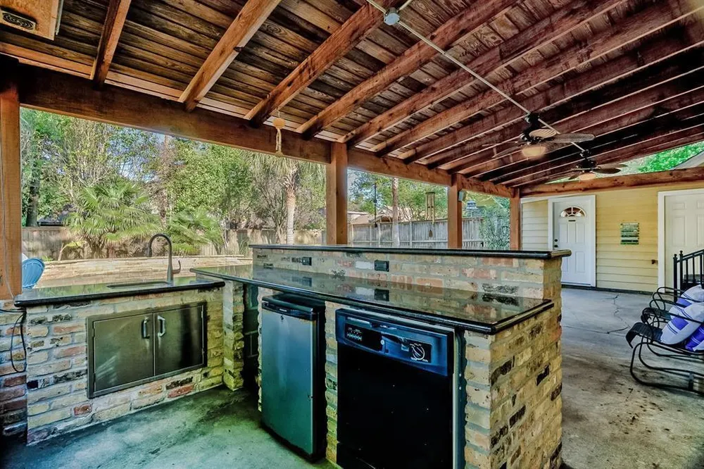 755 19th St, Beaumont, TX 77706