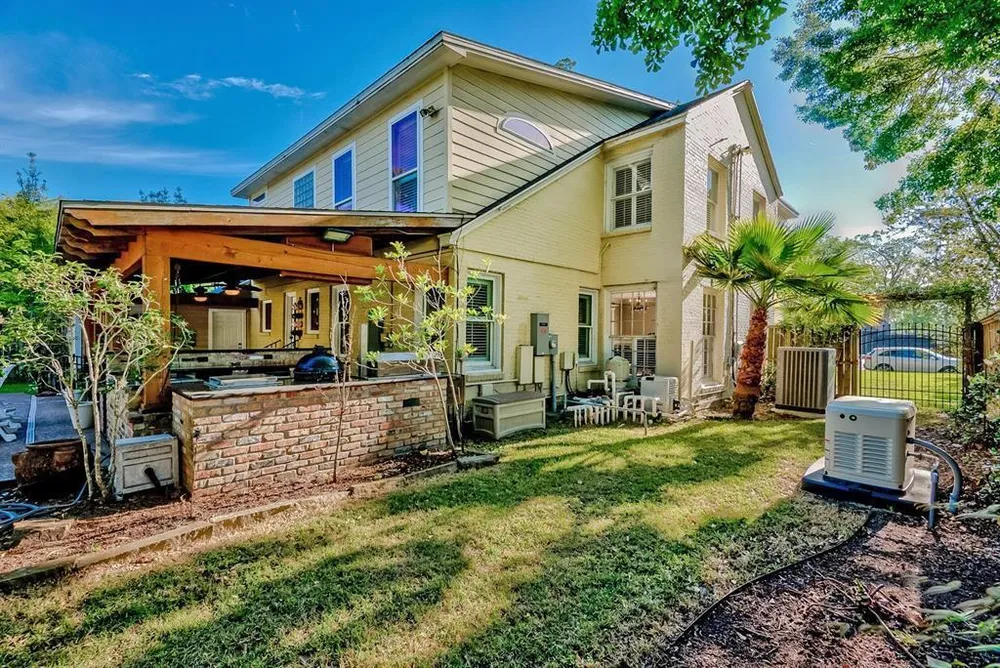 755 19th St, Beaumont, TX 77706