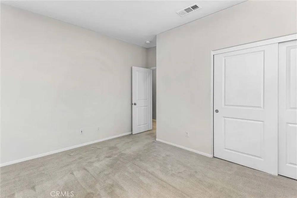 402 Buena Mesa Dr, Calimesa, CA 92320