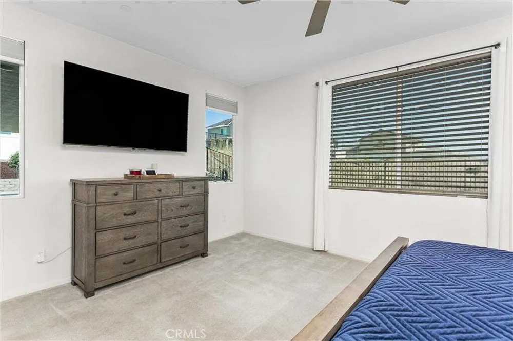 402 Buena Mesa Dr, Calimesa, CA 92320