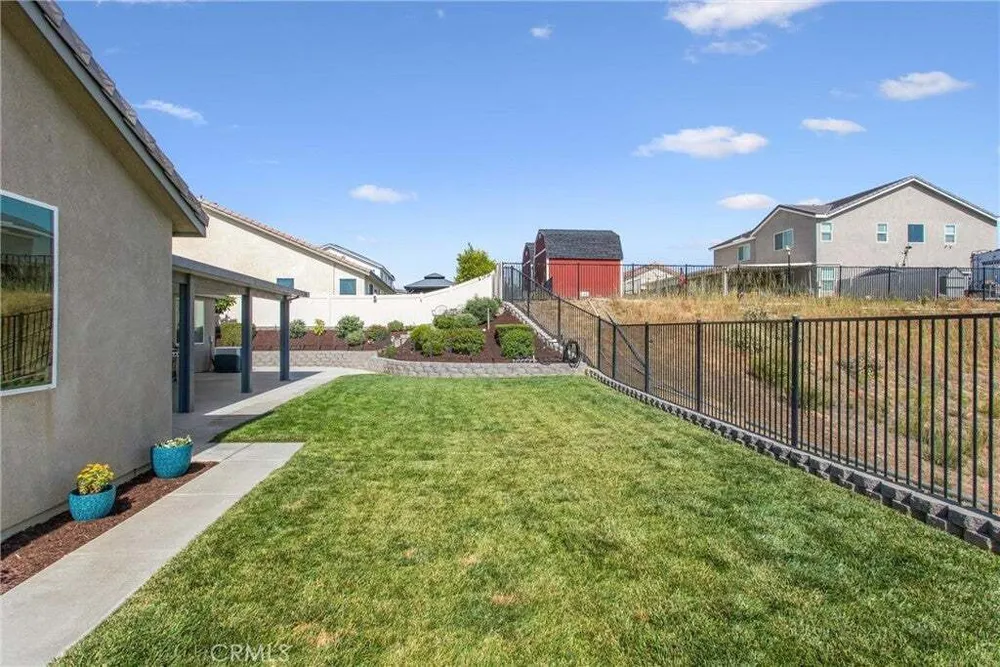 402 Buena Mesa Dr, Calimesa, CA 92320