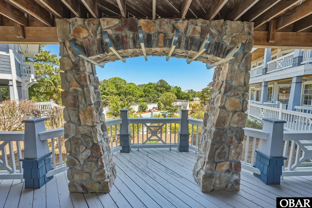 101 Settlers Ln, Duck, NC 27949